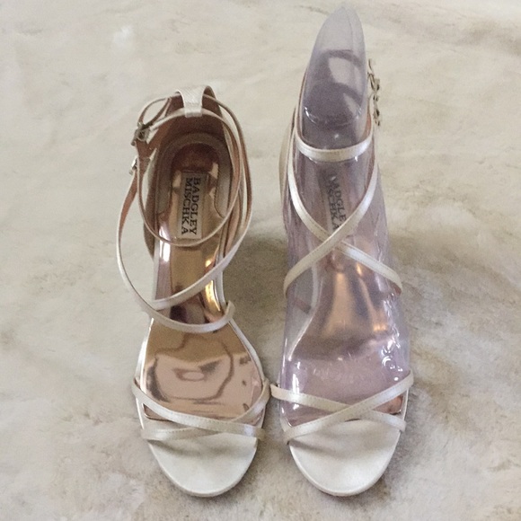 Badgley Mischka wedges - Picture 3 of 9